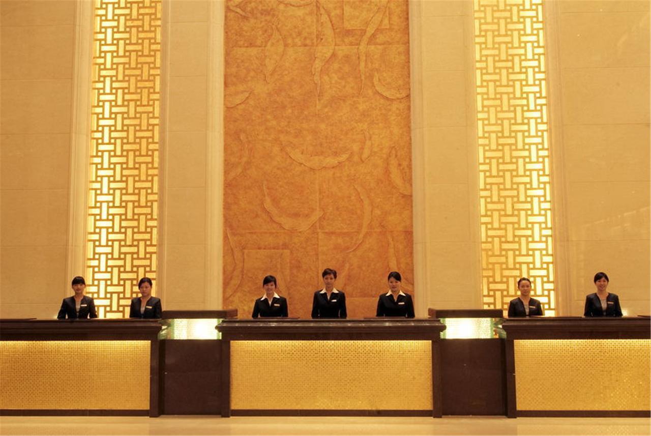 Royal Century Hotel Шеньчжень Екстер'єр фото